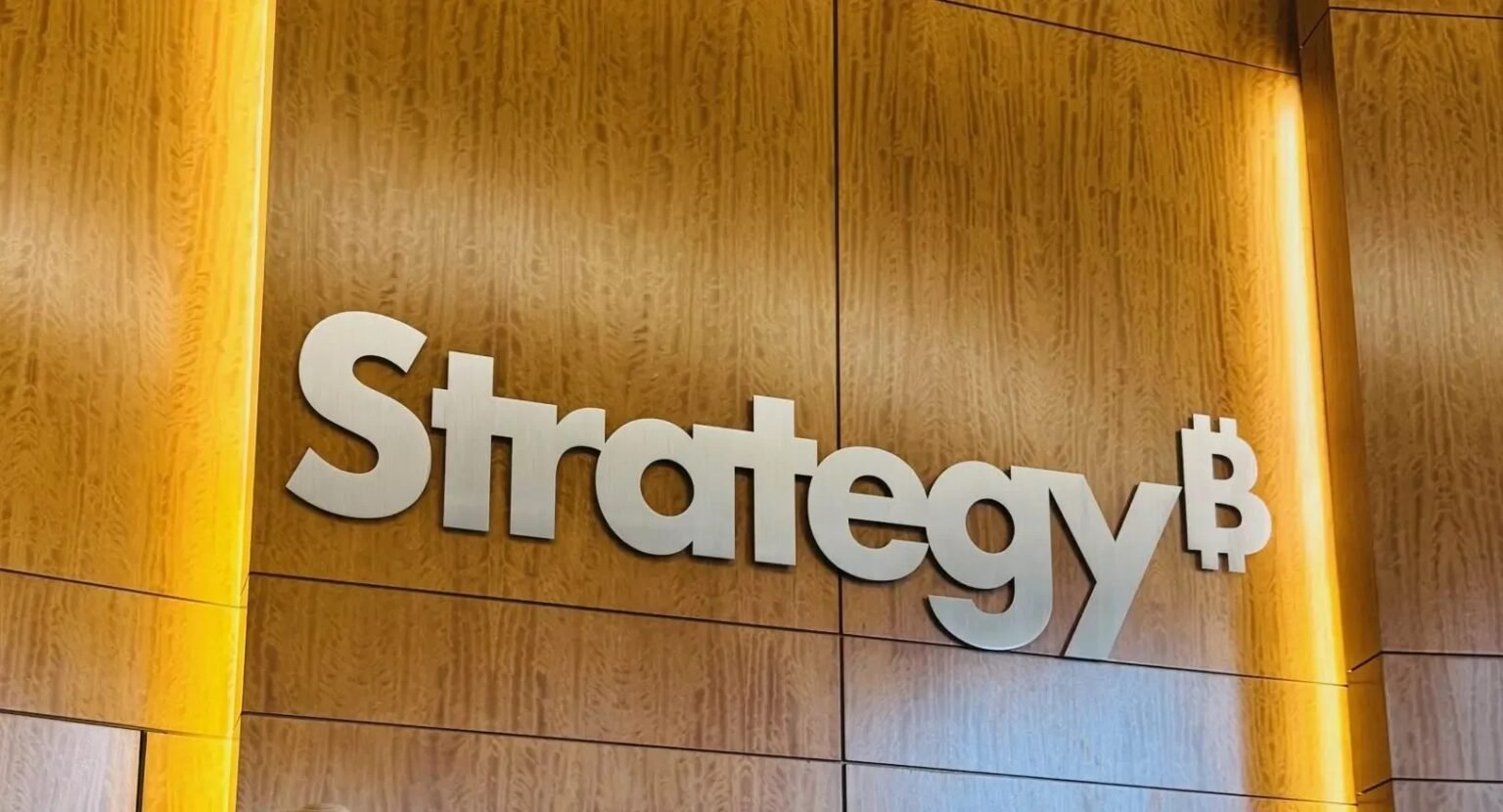 Strategy CEO Highlights Scenarios Where Company Would Sell Bitcoin — Report Bitcoin